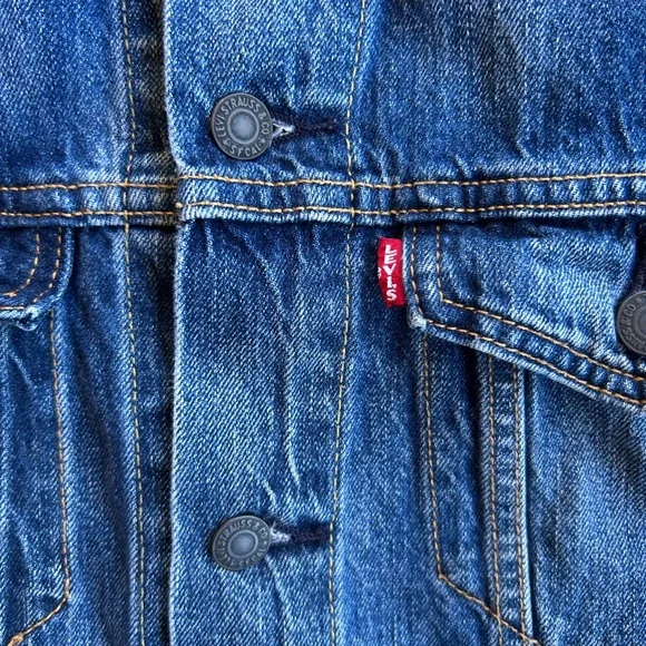 Levi's Men's Blue Denim Jacket - Picture 2 of 5